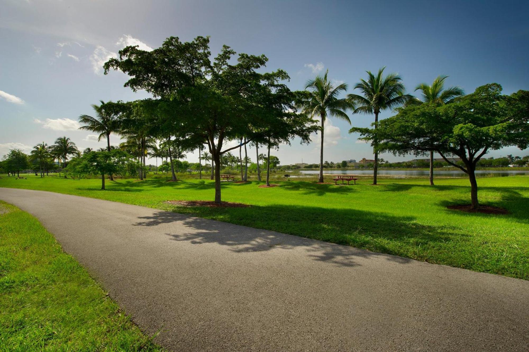 Holiday Inn Miami-Doral Area By Ihg מראה חיצוני תמונה